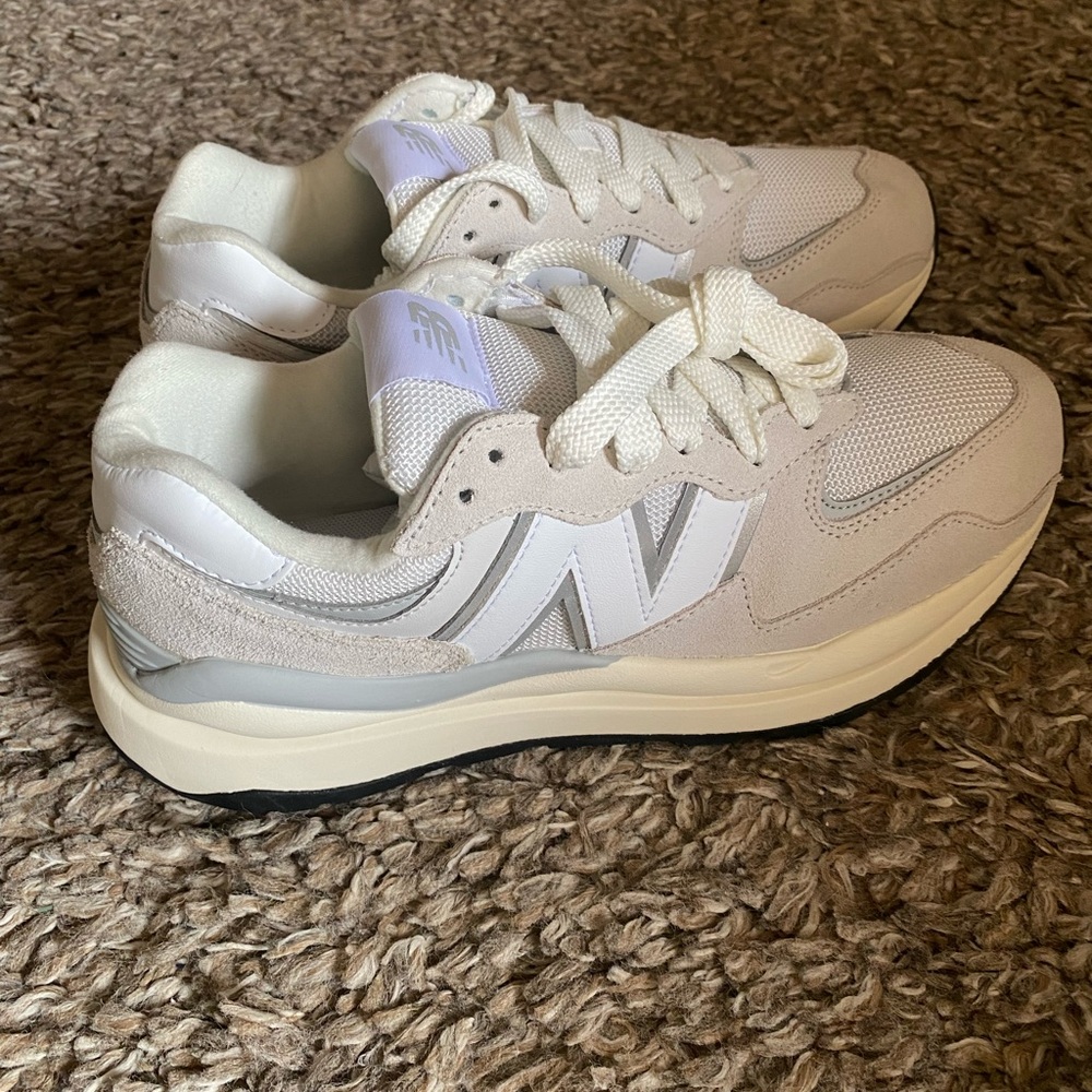 New Balance Sneaker